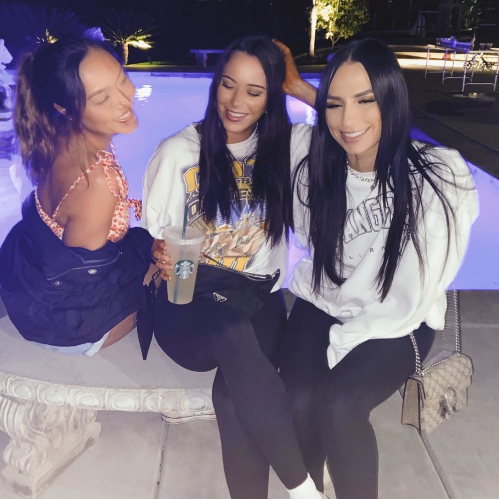 Meet your Posher, Alexis